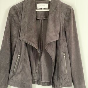 CUPCAKES AND CASHMERE GRAY FAUX SUEDE MOTO JACKET
